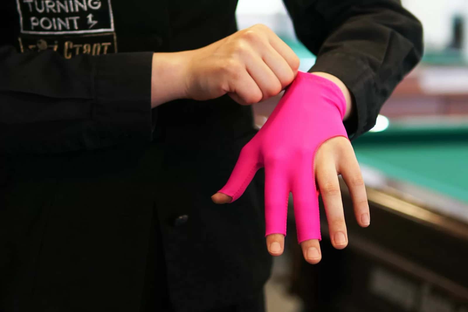 Перчатка-бильярдная Feudor Standard fuchsia S 6